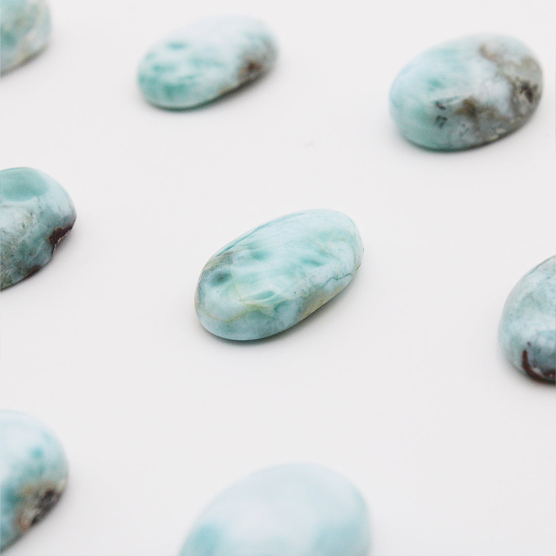 Cabochon in larimar / 10x14 mm