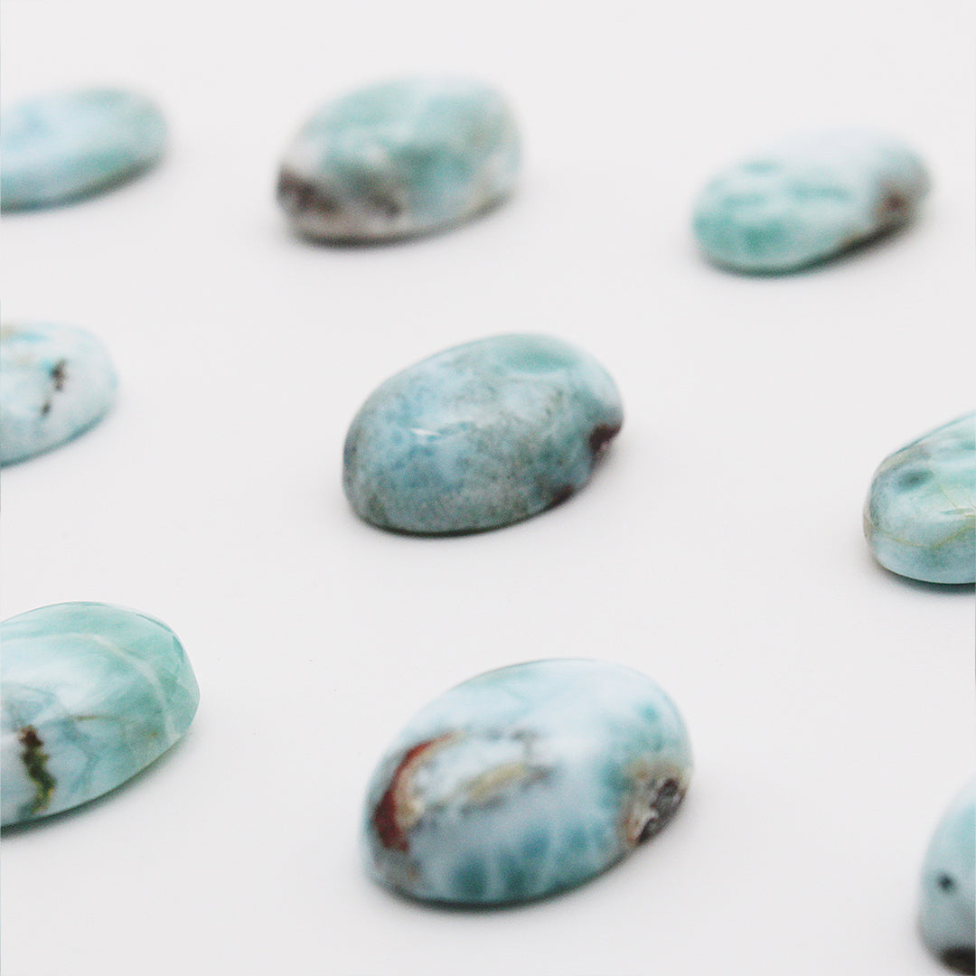 Cabochon in larimar / 10x14 mm