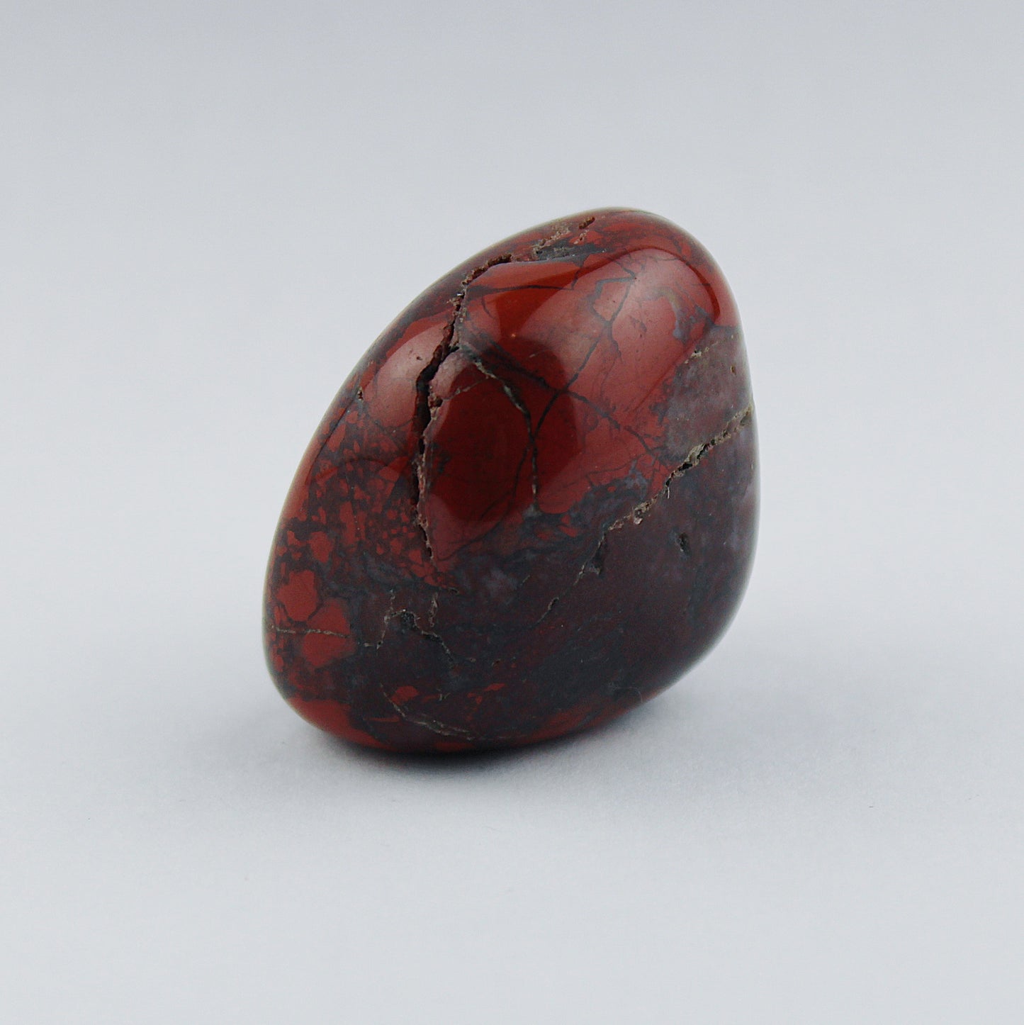 Tumbled brecciated jasper / 20-30 mm