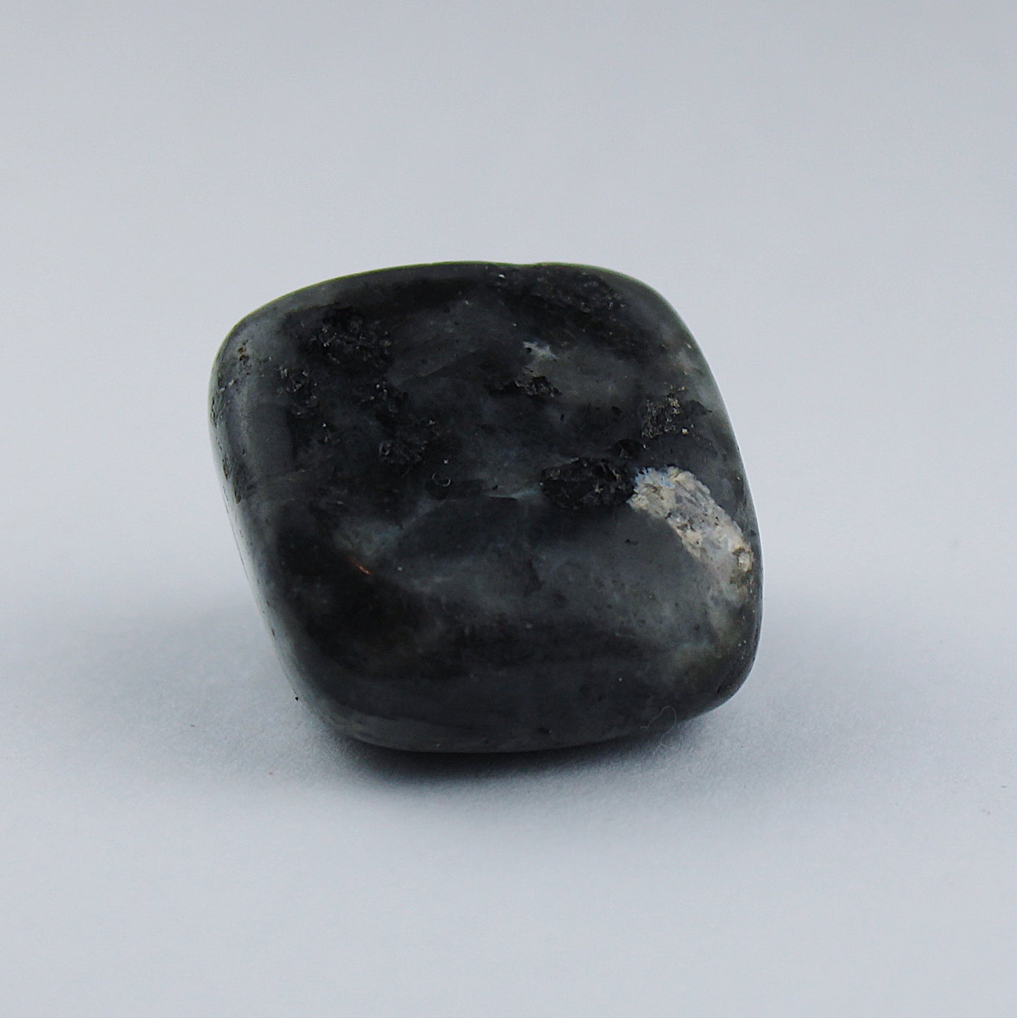 Tumbled Larvikite / 20-30 mm