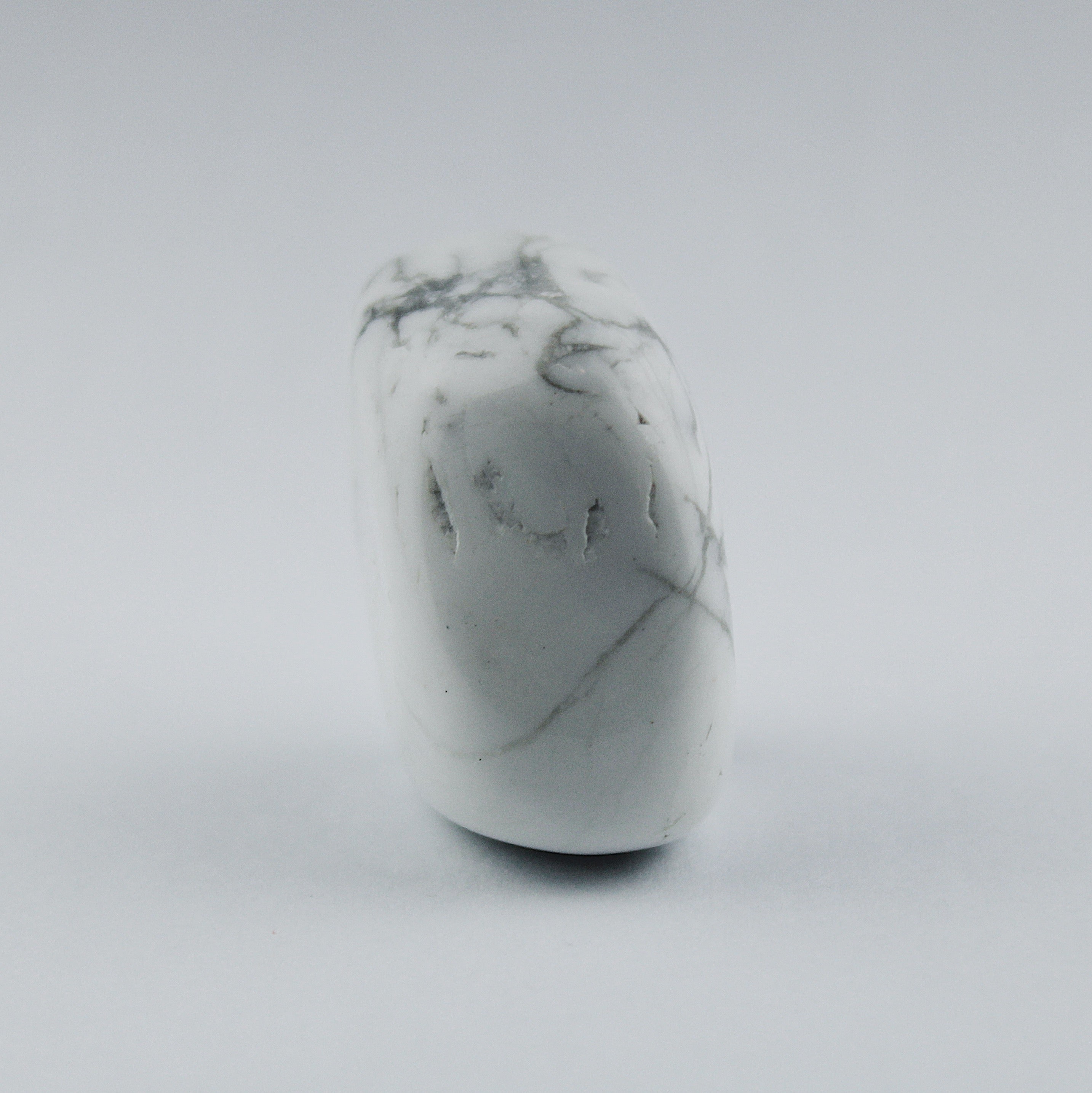 Tumbled Howlite / 20-30 mm